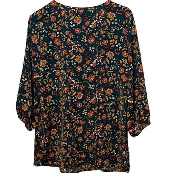 Suzanne‎ Betro womens top front sewn pleats S three button boho full half sleeve - Picture 5 of 9